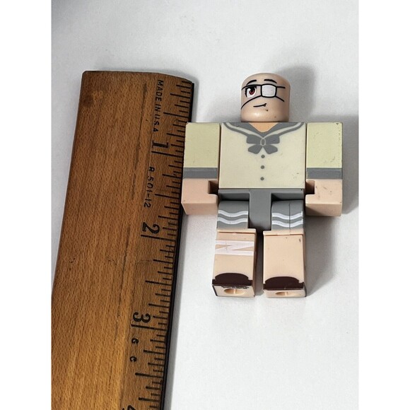 Roblox Celebrity Series 7 - Sakura High Scarlet with Sakura High Backpack Code - Picture 6 of 6